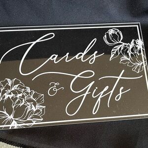 CLEAR ACRYLIC CARDS & GIFTS TABLE STAND